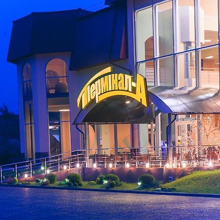 Terminal-A Hotel Ryasne-Ruske Esterno foto